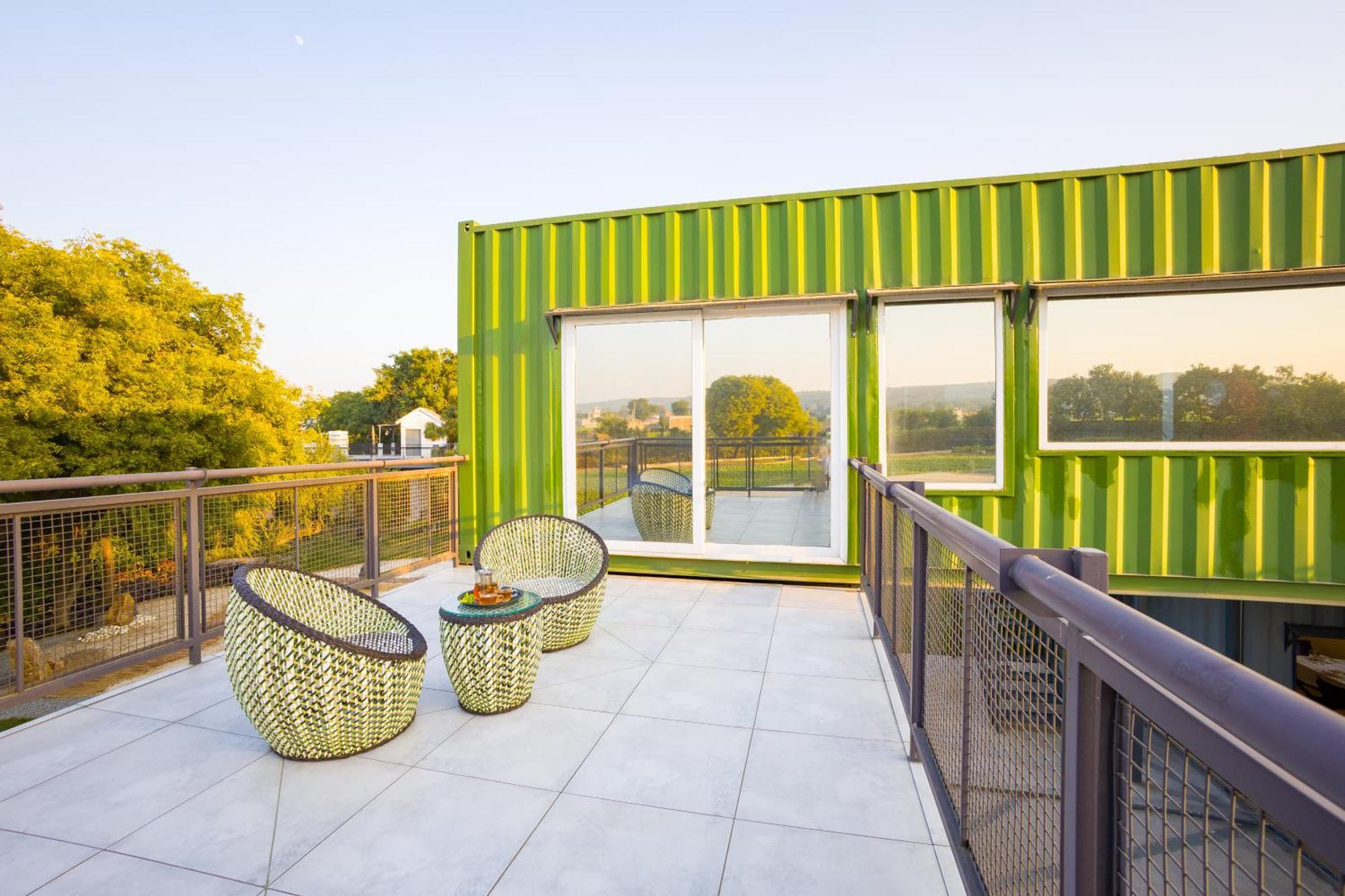 Villa Elivaas Hidden Oasis 4Bhk With Pool, Mud House & Container House Dhauj Exterior foto